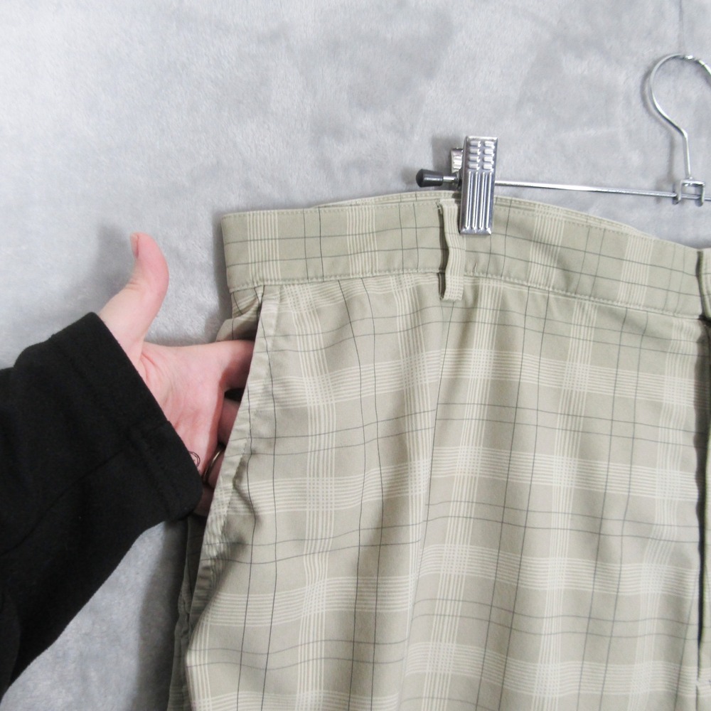 Dunning Mens Golf Shorts Size 40 Sage Green Plaid Stretch Performance Activewear - Picture 3 of 13